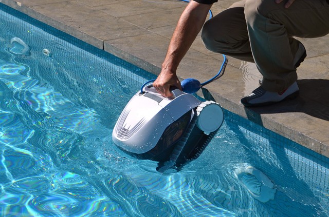 Maytronics® Dolphin E10 Robotic Pool Cleaner With Cleverclean ...