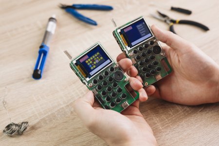 Chatter - Build and Code Your Own Encrypted <BR> Wireless Communicators