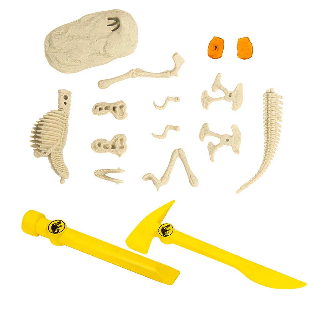 This Toy Skeleton Mold Kit Lets You Build A Sand Skeleton